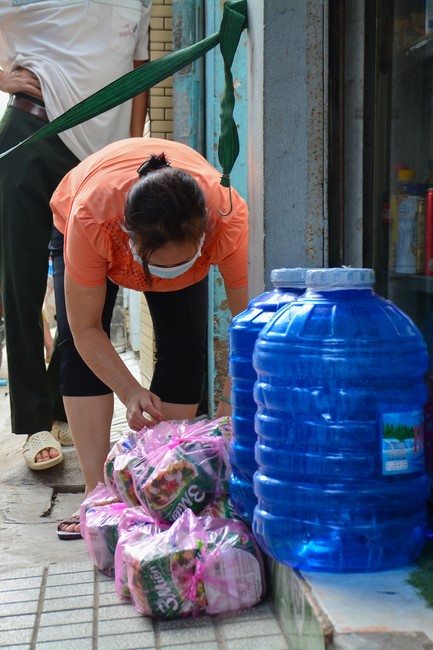 Continuing to support people in need in the Covid-19 pandemic of Hoang Phap Pagoda (series 4)